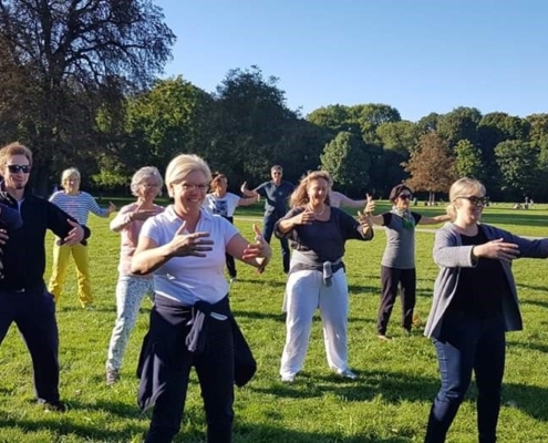 Qi Gong draußen